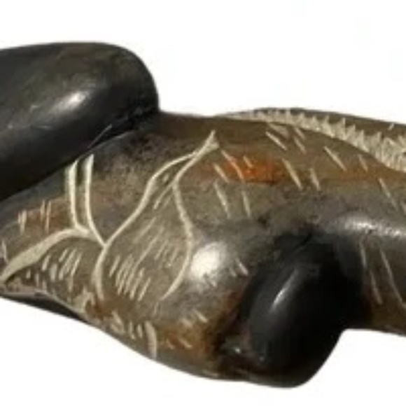 Vintage Hand Carved Stone Sculpted Woman Figurine - Picture 6 of 7